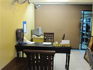 Kalare Night Bazaar Guesthouse Chiang Mai Esterno foto